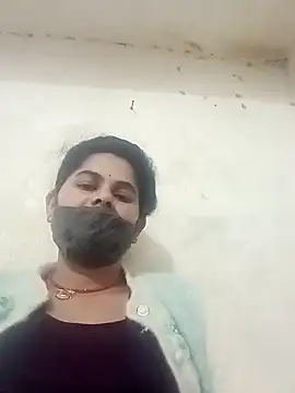 Snapshot of JULEE-740 chatting on 4, 12, 2025 JULEE-740 online show from 4, 12, 2025