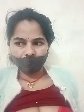 Snapshot of JULEE-740 chatting on 13, 12, 2025 JULEE-740 online show from 13, 12, 2025