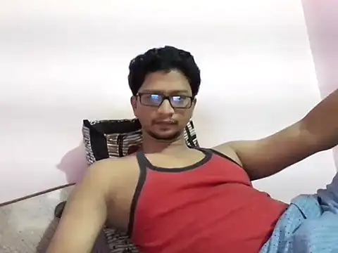 Snapshot of Jeyg6900 chatting on 23, 11, 2025 Jeyg6900 online show from 23, 11, 2025