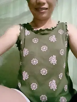 Snapshot of lucybaby00 chatting on 4, 7, 2026 lucybaby00 online show from 4, 7, 2026