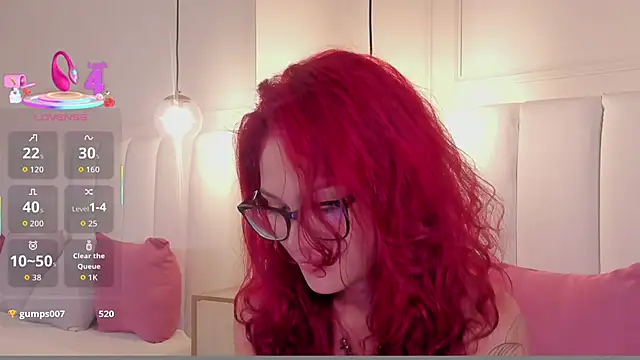 mae lyra online show from 15, 12, 2025