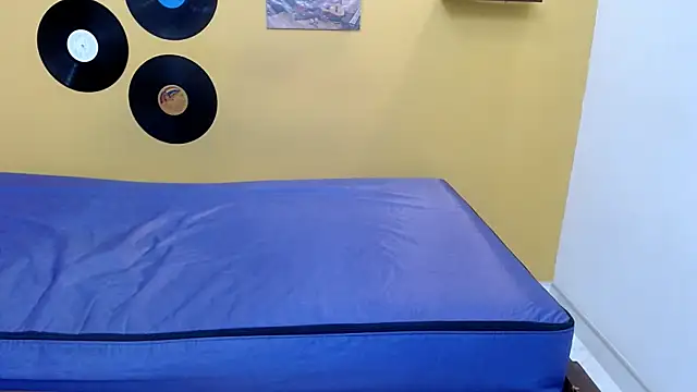 skinnyverus18 online show from 3, 4, 2026