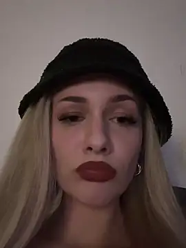 DaryaDoll online show from 11, 4, 2026