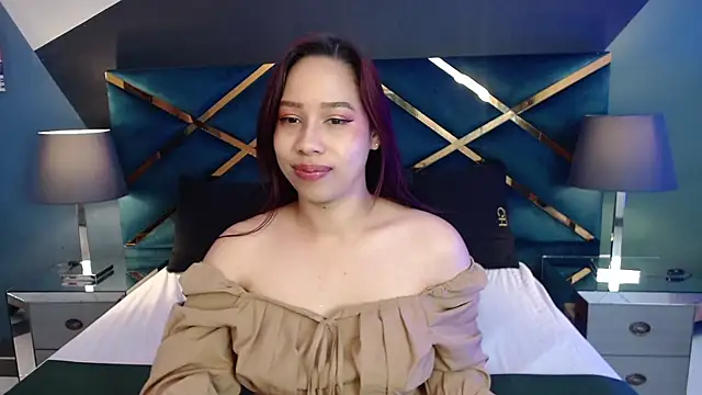 Snapshot of Luciegh_ chatting on 17, 9, 2025 Luciegh online show from 17, 9, 2025
