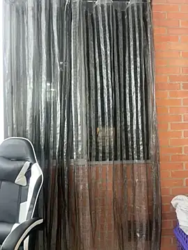 Snapshot of SaraWagner_ chatting on 6, 4, 2026 SaraWagner online show from 6, 4, 2026