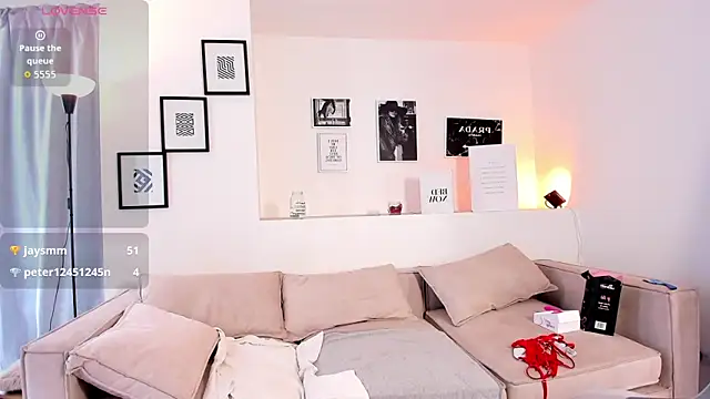 Snapshot of Miacorner_ chatting on 28, 9, 2025 Miacorner online show from 28, 9, 2025