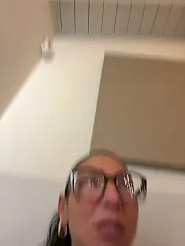 Snapshot of eddivad6974 chatting on 14, 9, 2025 eddivad6974 online show from 14, 9, 2025