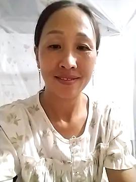 cute love00 online show from 19, 10, 2025