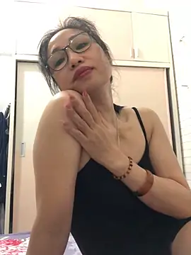 Snapshot of Vitamin_sexy chatting on 3, 10, 2025 Vitamin sexy online show from 3, 10, 2025