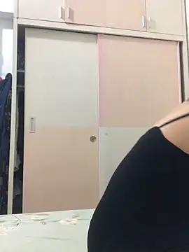 Snapshot of Vitamin_sexy chatting on 8, 11, 2025 Vitamin sexy online show from 8, 11, 2025