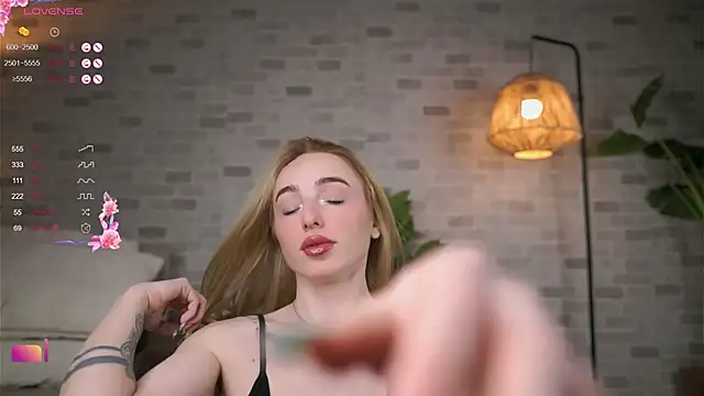 BabyyyLunaX online show from 22, 2, 2026