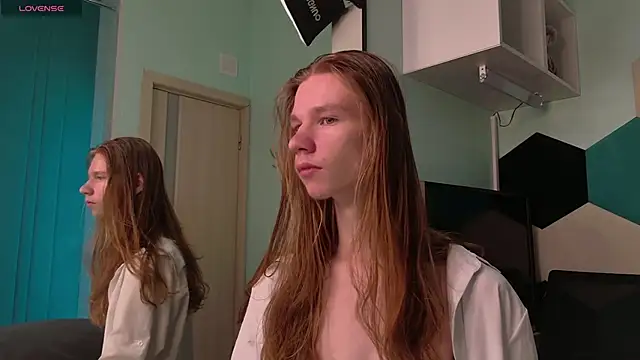 Snapshot of TheodoreMcLovin chatting on 11, 9, 2025 TheodoreMcLovin online show from 11, 9, 2025