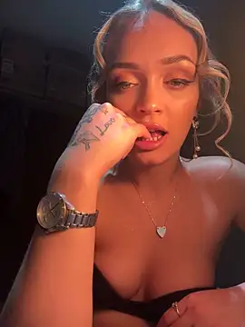 lollylicious22 online show from 24, 9, 2025