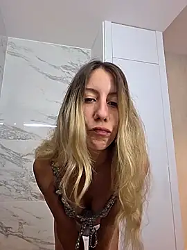 Snapshot of PetiteSecrets chatting on 20, 9, 2025 PetiteSecrets online show from 20, 9, 2025