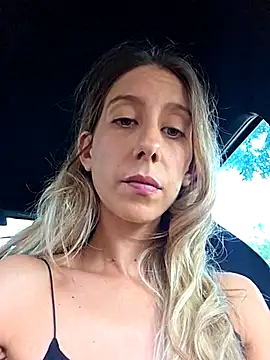 Snapshot of PetiteSecrets chatting on 4, 10, 2025 PetiteSecrets online show from 4, 10, 2025