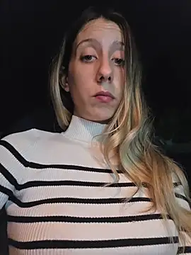 Snapshot of PetiteSecrets chatting on 14, 12, 2025 PetiteSecrets online show from 14, 12, 2025