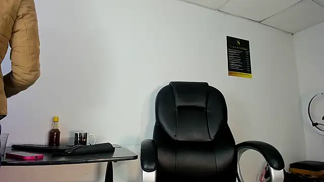 Aisha hotts777 online show from 29, 11, 2025