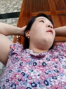  Babyrose  online show from 10, 9, 2025