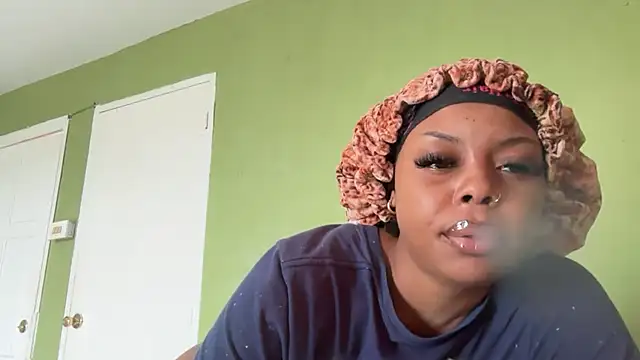 Liaprettygirl online show from 23, 3, 2026