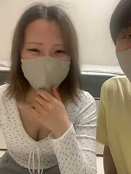 Snapshot of reon_reonreon chatting on 6, 11, 2025 reon reonreon online show from 6, 11, 2025