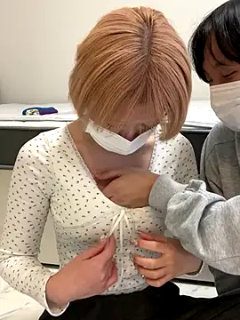 Snapshot of reon_reonreon chatting on 16, 12, 2025 reon reonreon online show from 16, 12, 2025