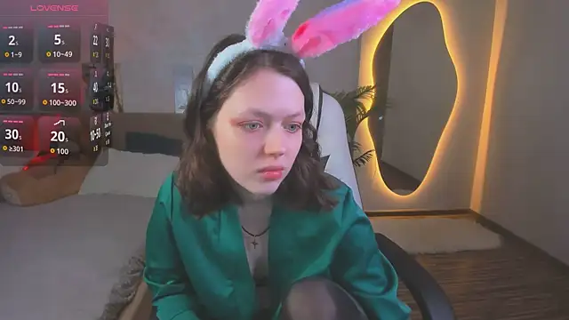 Lunar Lily online show from 5, 4, 2026