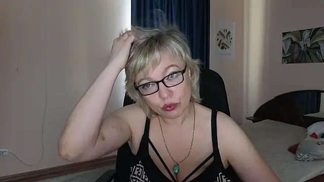 Snapshot of Rosette_Pricky chatting on 14, 9, 2025 Rosette Pricky online show from 14, 9, 2025