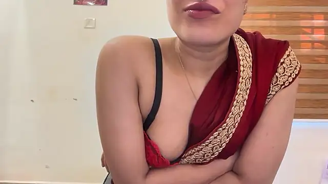 Snapshot of LucytheDevilQueen chatting on 5, 12, 2025 LucytheDevilQueen online show from 5, 12, 2025