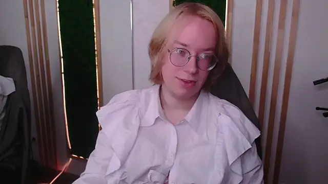 Amanda Butlerr online show from 13, 6, 2026