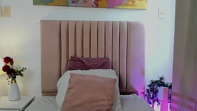 SagiraBelle online show from 3, 10, 2025