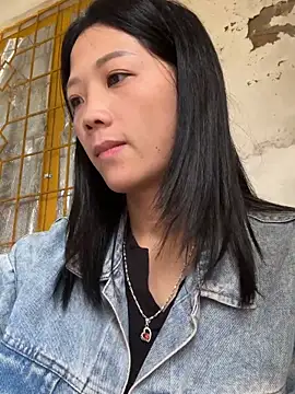 thaoyeuuu online show from 6, 10, 2025