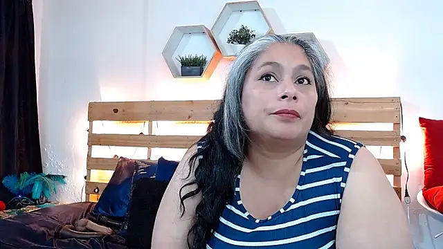 sheila reeves2772 online show from 28, 11, 2025