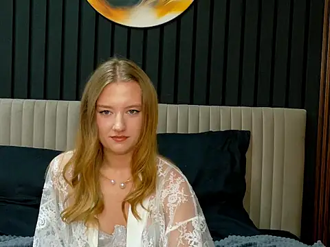 DarcyWilsy online show from 8, 9, 2025