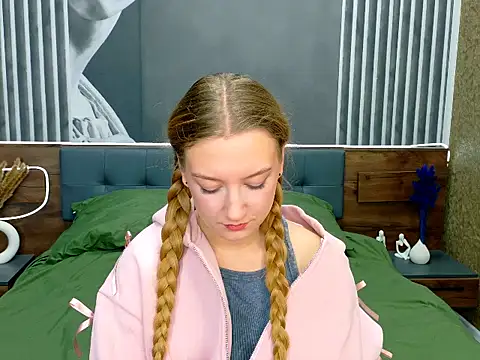 DarcyWilsy online show from 6, 11, 2025