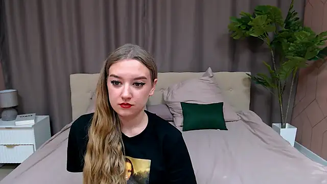 DarcyWilsy online show from 23, 11, 2025