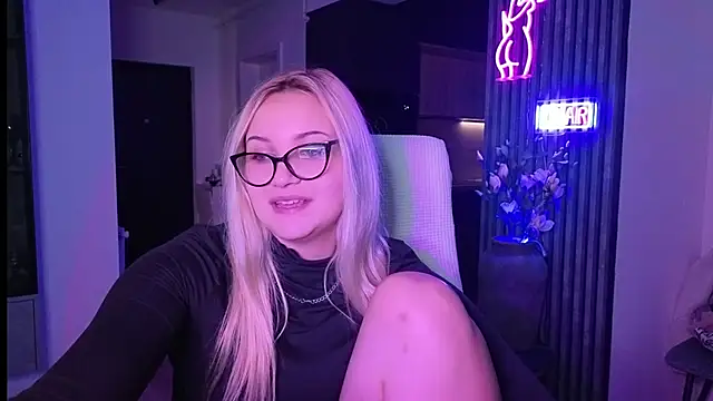 Snapshot of adrelaxina chatting on 3, 11, 2025 adrelaxina online show from 3, 11, 2025