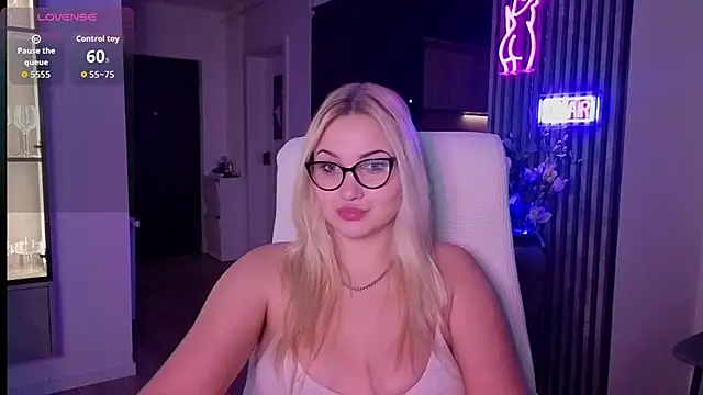 Snapshot of adrelaxina chatting on 21, 11, 2025 adrelaxina online show from 21, 11, 2025