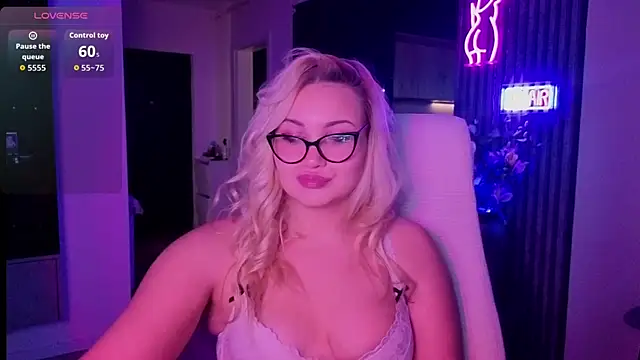 Snapshot of adrelaxina chatting on 26, 11, 2025 adrelaxina online show from 26, 11, 2025