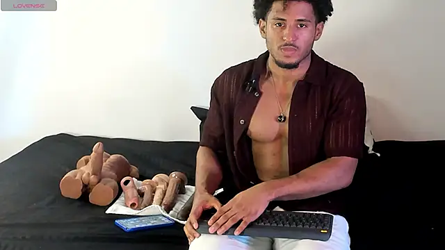 Snapshot of zarek_lux chatting on 24, 9, 2025 zarek lux online show from 24, 9, 2025