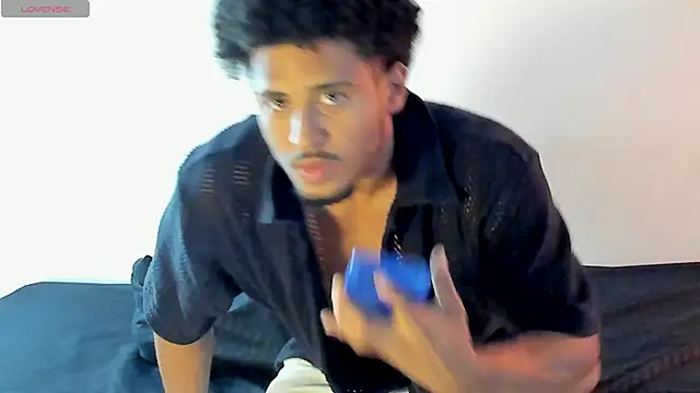 Snapshot of zarek_lux chatting on 25, 9, 2025 zarek lux online show from 25, 9, 2025