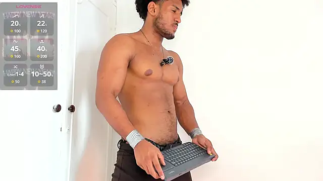 Snapshot of zarek_lux chatting on 15, 10, 2025 zarek lux online show from 15, 10, 2025