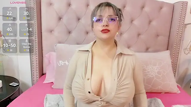 Snapshot of vintoria_cherry chatting on 24, 7, 2026 vintoria cherry online show from 24, 7, 2026