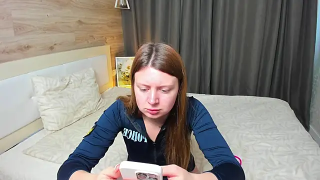 Babyy Lynaa online show from 25, 11, 2025