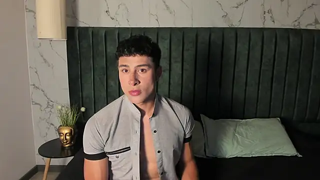 AustinJones  online show from 13, 11, 2025