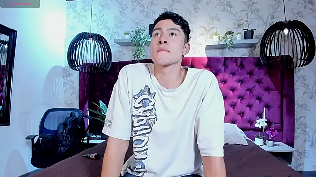 AustinJones  online show from 22, 12, 2025