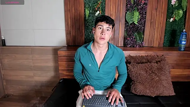 AustinJones  online show from 10, 1, 2026