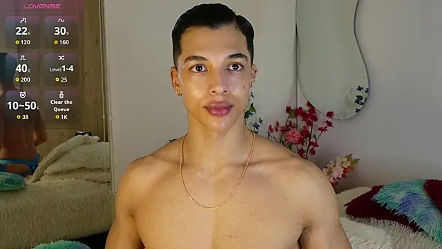 Snapshot of Troye_Williams chatting on 15, 6, 2026 Troye Williams online show from 15, 6, 2026