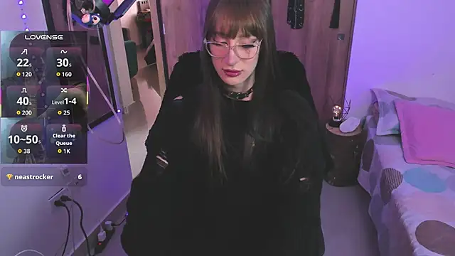 Snapshot of starrraura chatting on 22, 12, 2025 starrraura online show from 22, 12, 2025