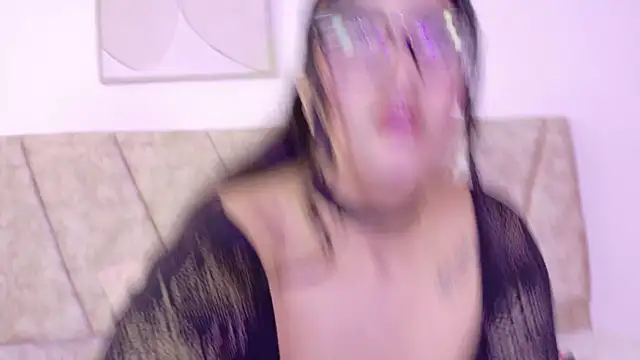 Miia Parker online show from 9, 9, 2025