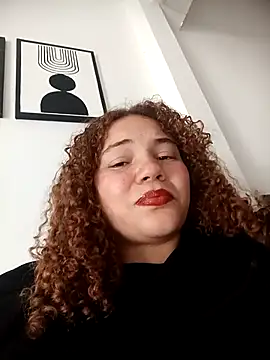 SirenRouge 69 online show from 28, 10, 2025